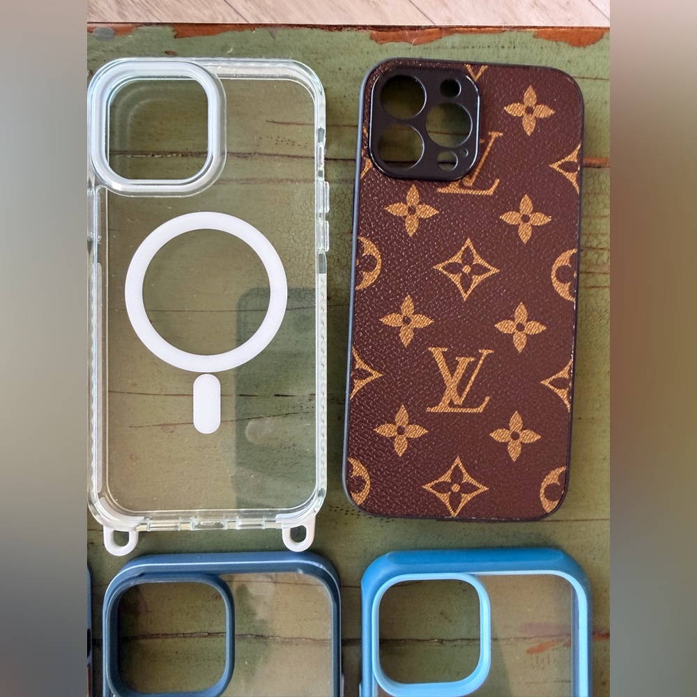 iPhone 13 Pro Max assortment of cases - Picture 6 of 11